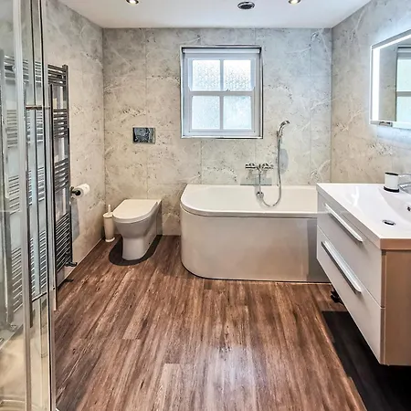 Paddock House בית נופש מידלהאם